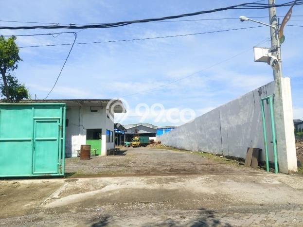 Unit Gudang Dijual di Kebomas Gresik Luas Tanah 4624m2, Luas Bangunan 3500m2 Unit Gudang Dijual di Kebomas Gresik Luas Tanah 4624m2, Luas Bangunan 3500m2