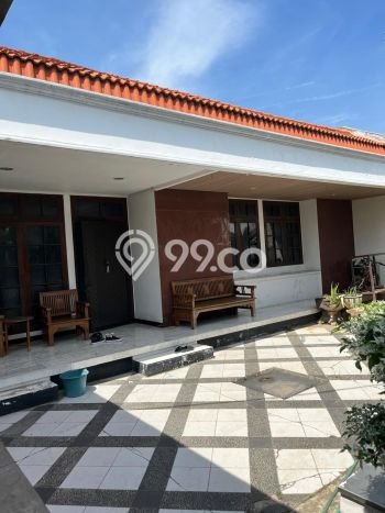 Siap Huni Rumah Mewah 4 Kamar di Dukuh Pakis Dekat ke Mana Saja Siap Huni Rumah Mewah 4 Kamar di Dukuh Pakis Dekat ke Mana Saja