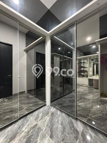 Rumah Elit LB 430m2 Siap Huni Desain Elegan di Citraland, Surabaya Rumah Elit LB 430m2 Siap Huni Desain Elegan di Citraland, Surabaya