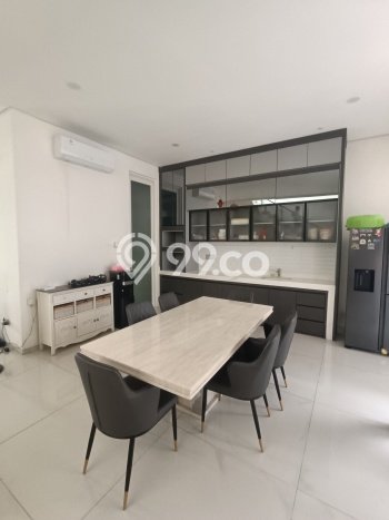 Jual Rumah Luas Megah Dengan View Eksklusif di Pakuwon Indah, Surabaya Jual Rumah Luas Megah Dengan View Eksklusif di Pakuwon Indah, Surabaya