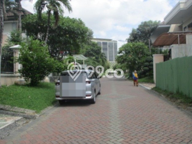 Jual Rumah Mewah Megah Dengan View Eksklusif di Graha, Surabaya Jual Rumah Mewah Megah Dengan View Eksklusif di Graha, Surabaya