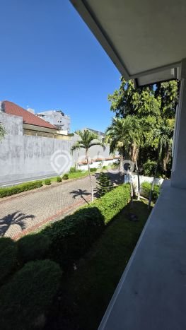 For Sale! Luxury House LT 622m2 Desain Modern di Pakuwon Indah For Sale! Luxury House LT 622m2 Desain Modern di Pakuwon Indah