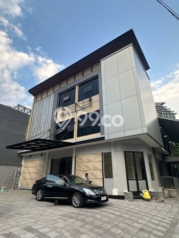 Disewakan Ruko di Pusat Kota Surabaya Ramai Strategis Disewakan Ruko di Pusat Kota Surabaya Ramai Strategis