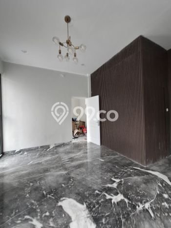 Disewakan Rumah Strategis di Graha LT 630m2 / LB 900m2 Kondisi Bagus Disewakan Rumah Strategis di Graha LT 630m2 / LB 900m2 Kondisi Bagus