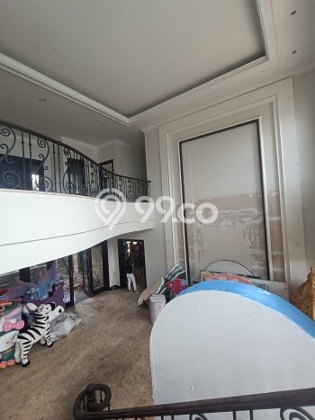 Dijual Rumah Luas Megah Dengan View Cantik di Citraland, Surabaya Dijual Rumah Luas Megah Dengan View Cantik di Citraland, Surabaya