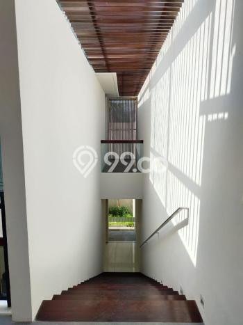 Disewakan Rumah Harga Terjangkau di Graha Surabaya Punya 4 Kamar Tidur Disewakan Rumah Harga Terjangkau di Graha Surabaya Punya 4 Kamar Tidur