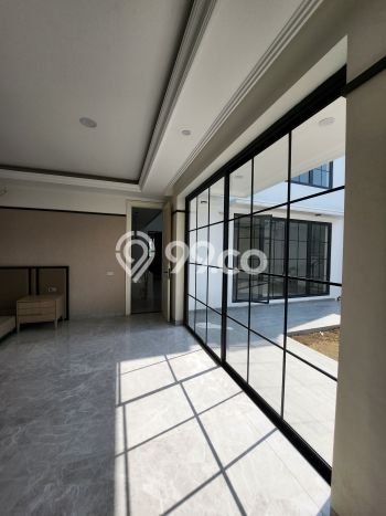 For Sale! Premium House LT 408m2 Desain Elegan di Sukomanunggal For Sale! Premium House LT 408m2 Desain Elegan di Sukomanunggal