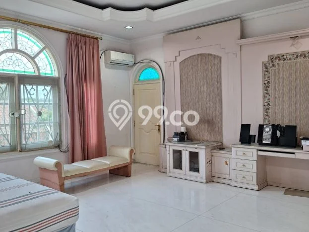 Rumah Mewah LB 1300m2 Siap Pakai Desain Elegan di Mayjen Sungkono, Surabaya Rumah Mewah LB 1300m2 Siap Pakai Desain Elegan di Mayjen Sungkono, Surabaya