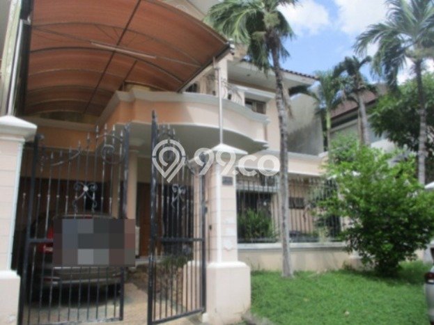 Jual Rumah Mewah Megah Dengan View Eksklusif di Graha, Surabaya Jual Rumah Mewah Megah Dengan View Eksklusif di Graha, Surabaya