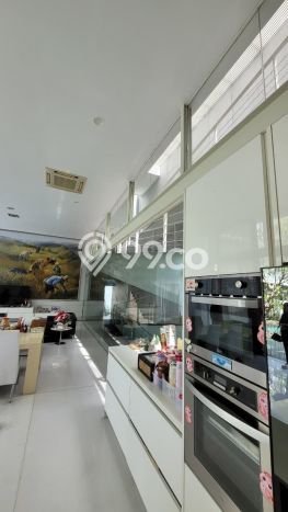 Hunian Mewah LB 1200m2 Siap Pakai Desain Elegan di Citraland, Surabaya Hunian Mewah LB 1200m2 Siap Pakai Desain Elegan di Citraland, Surabaya