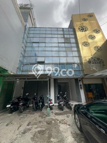 Area Ramai! Ruko Dijual di Kebayoran Lama untuk Bisnis Luas Bangunan 504m2 Area Ramai! Ruko Dijual di Kebayoran Lama untuk Bisnis Luas Bangunan 504m2