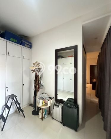 Hunian Mewah LB 250m2 Siap Pakai Desain Elegan di Bintaro, Tangerang Selatan Hunian Mewah LB 250m2 Siap Pakai Desain Elegan di Bintaro, Tangerang Selatan