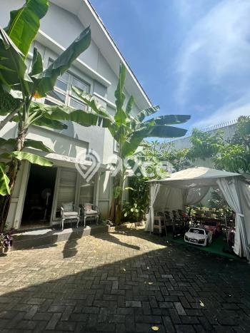Rumah Eksklusif Siap Huni LT 786m2 di Menteng, Jakarta Pusat Rumah Eksklusif Siap Huni LT 786m2 di Menteng, Jakarta Pusat