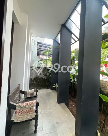 Hunian Mewah LB 250m2 Siap Pakai Desain Elegan di Bintaro, Tangerang Selatan Hunian Mewah LB 250m2 Siap Pakai Desain Elegan di Bintaro, Tangerang Selatan