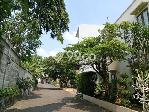 Hunian Eksklusif Siap Huni LT 184m2 di Kebayoran Lama, Jakarta Selatan Hunian Eksklusif Siap Huni LT 184m2 di Kebayoran Lama, Jakarta Selatan
