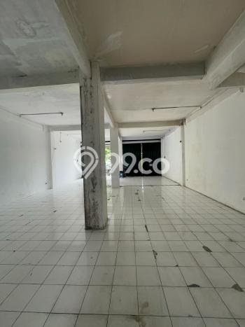 Area Ramai! Ruko Dijual di Kebayoran Lama untuk Bisnis Luas Bangunan 504m2 Area Ramai! Ruko Dijual di Kebayoran Lama untuk Bisnis Luas Bangunan 504m2