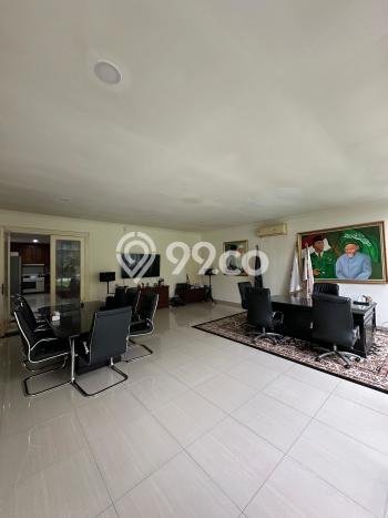 Rumah Luxury Modern Tanpa Renovasi di Kuningan Jakarta Selatan Rumah Luxury Modern Tanpa Renovasi di Kuningan Jakarta Selatan