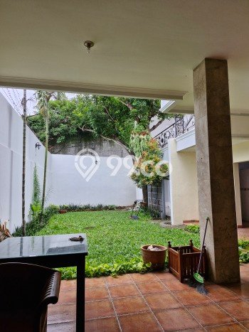 Hunian Mewah LB 500m2 Siap Pakai Desain Elegan di Cipete, Jakarta Selatan Hunian Mewah LB 500m2 Siap Pakai Desain Elegan di Cipete, Jakarta Selatan