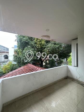 Rumah Luxury Modern Tanpa Renovasi di Kuningan Jakarta Selatan Rumah Luxury Modern Tanpa Renovasi di Kuningan Jakarta Selatan