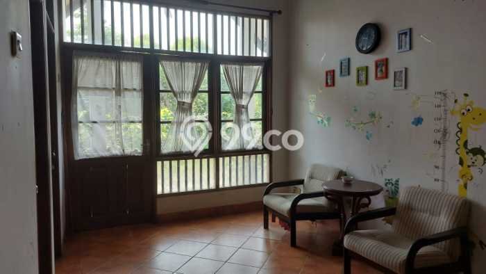 Rumah Elit LB 250m2 Siap Pakai Desain Elegan di Kemang Pratama, Bekasi Rumah Elit LB 250m2 Siap Pakai Desain Elegan di Kemang Pratama, Bekasi