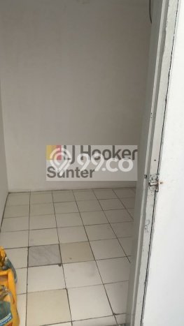Ruko Disewa di Jakarta Utara dengan LB 225m2 Area Komersial Ramai Ruko Disewa di Jakarta Utara dengan LB 225m2 Area Komersial Ramai