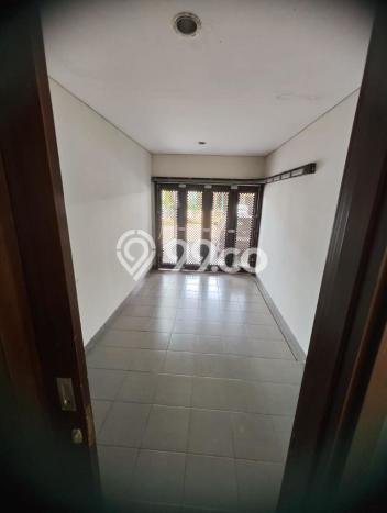 Hunian Mewah LB 170m2 Siap Huni Desain Elegan di BSD Green Wich, Tangerang Hunian Mewah LB 170m2 Siap Huni Desain Elegan di BSD Green Wich, Tangerang