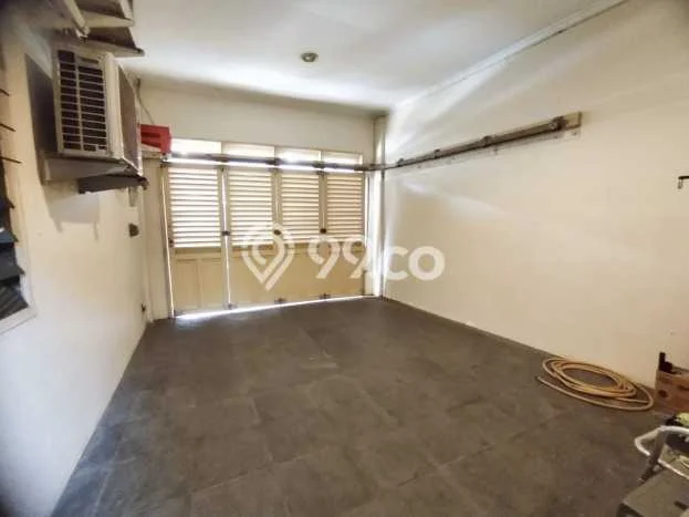 Siap Huni Rumah Mewah 5 Kamar di Ciputat Dekat ke Mana Pun Siap Huni Rumah Mewah 5 Kamar di Ciputat Dekat ke Mana Pun