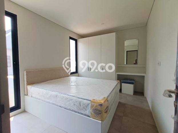 Dijual Hunian Rumah Terawat 3 KT di BSD City, Tangerang Dijual Hunian Rumah Terawat 3 KT di BSD City, Tangerang