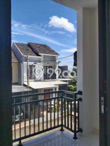 Dijual Hunian Rumah Terawat 4 Kamar di Serua, Tangerang Dijual Hunian Rumah Terawat 4 Kamar di Serua, Tangerang