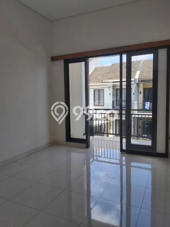 Dijual Hunian Rumah Terawat 4 Kamar di Serua, Tangerang Dijual Hunian Rumah Terawat 4 Kamar di Serua, Tangerang