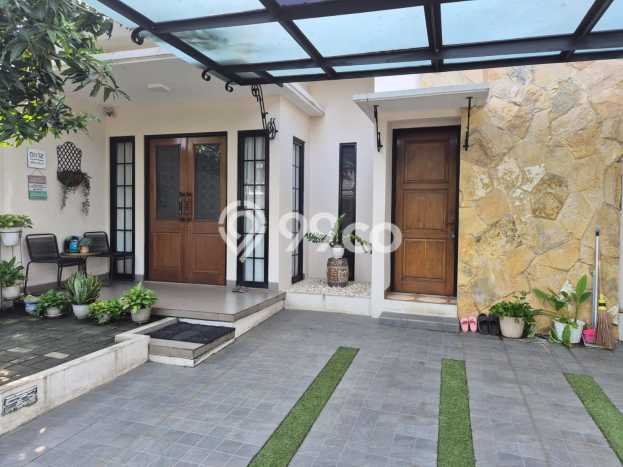 Hunian Mewah LB 200m2 Siap Pakai Desain Elegan di BSD Griya Loka, Tangerang Hunian Mewah LB 200m2 Siap Pakai Desain Elegan di BSD Griya Loka, Tangerang