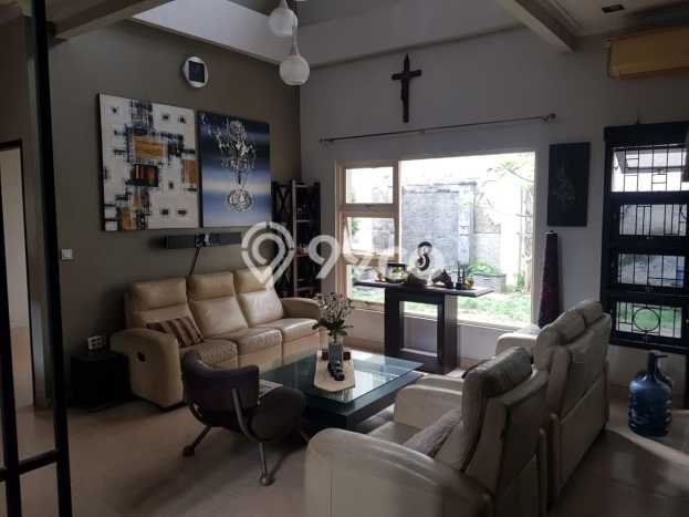 Ready to Use! Premium House LT 319m2 Desain Elegan di Villa Melati Mas Ready to Use! Premium House LT 319m2 Desain Elegan di Villa Melati Mas