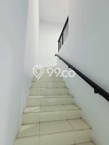 Rumah Elit Modern Tanpa Renovasi di BSD Foresta Tangerang Rumah Elit Modern Tanpa Renovasi di BSD Foresta Tangerang