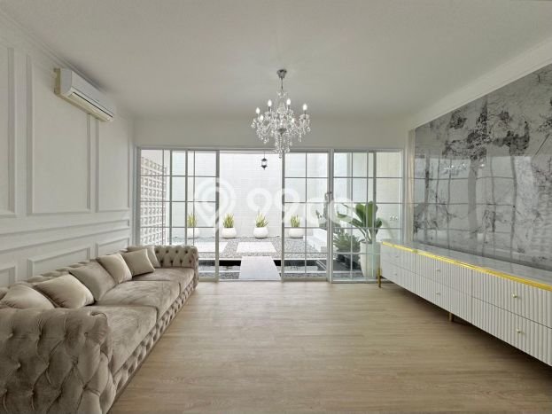 Hunian Elit LB 200m2 Siap Huni Desain Elegan di BSD Delatinos, Tangerang Hunian Elit LB 200m2 Siap Huni Desain Elegan di BSD Delatinos, Tangerang