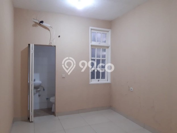 Rumah Sewa Jakarta Barat LT 334m2 LB 550m2 Kawasan Grogol Rumah Sewa Jakarta Barat LT 334m2 LB 550m2 Kawasan Grogol