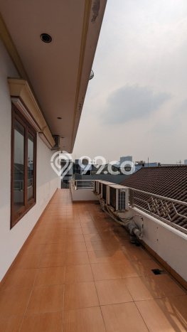 Jual Rumah Luas Elegan Dengan View Cantik di Permata Buana, Jakarta Barat Jual Rumah Luas Elegan Dengan View Cantik di Permata Buana, Jakarta Barat