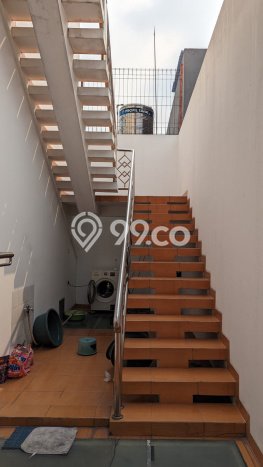 Jual Rumah Luas Elegan Dengan View Cantik di Permata Buana, Jakarta Barat Jual Rumah Luas Elegan Dengan View Cantik di Permata Buana, Jakarta Barat