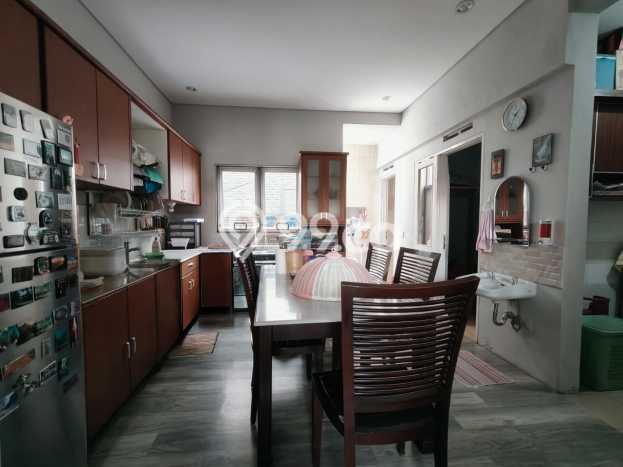 Rumah Elit Modern Siap Huni di Kota Baru Parahyangan Bandung Rumah Elit Modern Siap Huni di Kota Baru Parahyangan Bandung