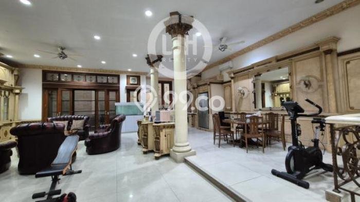 Hot Offer Hunian Mewah Ideal dan Luas di Kelapa Gading, Jakarta Utara Hot Offer Hunian Mewah Ideal dan Luas di Kelapa Gading, Jakarta Utara