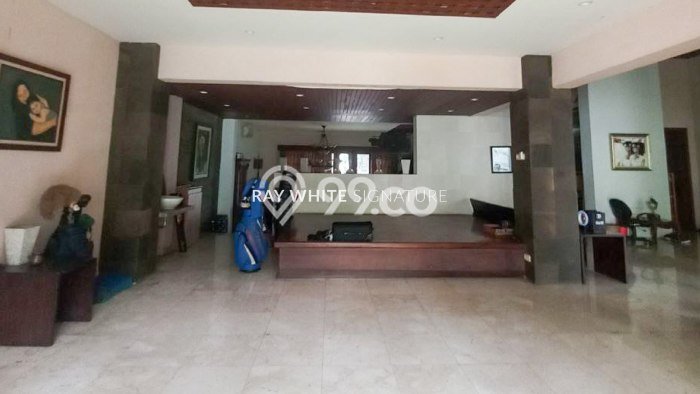 Dijual Rumah Luas Megah Dengan View Eksklusif di Panglima Polim, Jakarta Selatan Dijual Rumah Luas Megah Dengan View Eksklusif di Panglima Polim, Jakarta Selatan