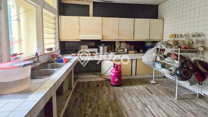 Rumah Elit Modern Siap Huni di Pakubuwono Jakarta Selatan Rumah Elit Modern Siap Huni di Pakubuwono Jakarta Selatan