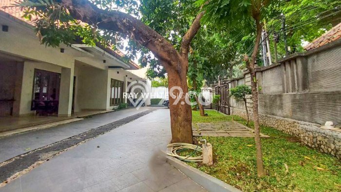 Dijual Rumah Luas Megah Dengan View Eksklusif di Panglima Polim, Jakarta Selatan Dijual Rumah Luas Megah Dengan View Eksklusif di Panglima Polim, Jakarta Selatan