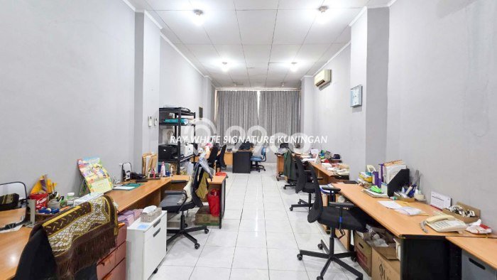 Ruko Dijual Lokasi Emas di Mampang Prapatan Luas 360m2 Ruko Dijual Lokasi Emas di Mampang Prapatan Luas 360m2