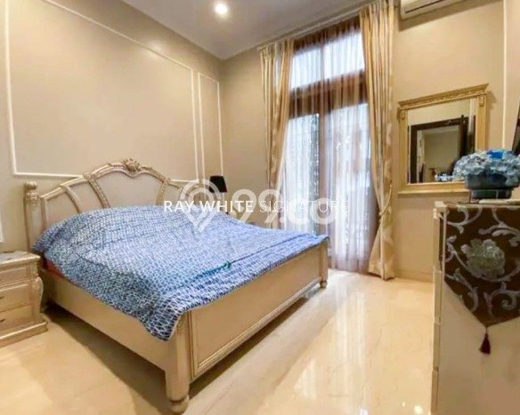 Jual Rumah Luas Megah Dengan View Eksklusif di Panglima Polim, Jakarta Selatan Jual Rumah Luas Megah Dengan View Eksklusif di Panglima Polim, Jakarta Selatan