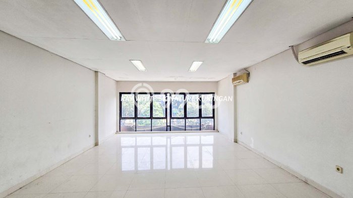 Unit Kantor Dijual di Pasar Minggu Jakarta Selatan 460m2 Unit Kantor Dijual di Pasar Minggu Jakarta Selatan 460m2
