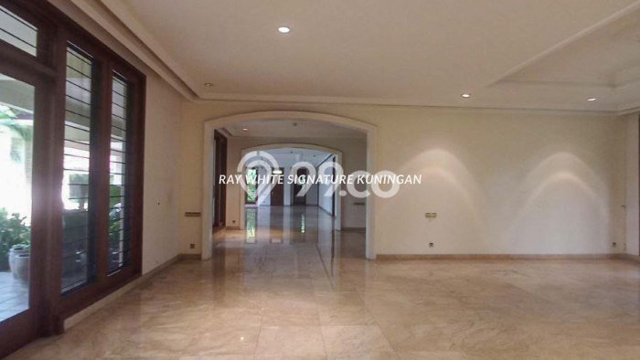 Rumah Luxury Modern Tanpa Renovasi di Pondok Indah Jakarta Selatan Rumah Luxury Modern Tanpa Renovasi di Pondok Indah Jakarta Selatan