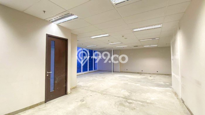 Kantor Dijual di Prime Area Jakarta Selatan Luas 147m2 Kantor Dijual di Prime Area Jakarta Selatan Luas 147m2