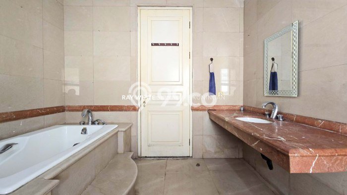 Ready to Use! Premium House LT 165m2 Desain Modern di Setiabudi Ready to Use! Premium House LT 165m2 Desain Modern di Setiabudi