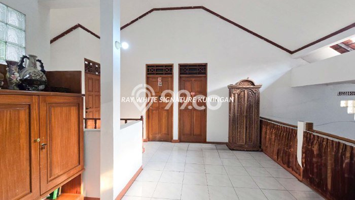 Rumah Luxury Modern Tanpa Renovasi di Pejompongan Jakarta Pusat Rumah Luxury Modern Tanpa Renovasi di Pejompongan Jakarta Pusat