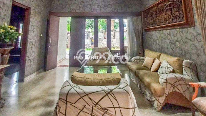 Dijual Rumah Luas Megah Dengan View Eksklusif di Panglima Polim, Jakarta Selatan Dijual Rumah Luas Megah Dengan View Eksklusif di Panglima Polim, Jakarta Selatan